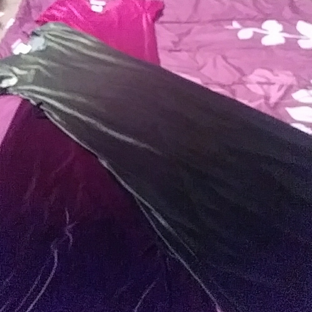Dresses - Picture 2 of 2
